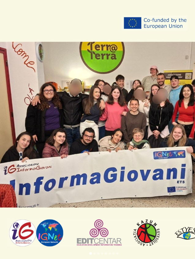 Foto di gruppo dei partecipanti allo scambio 